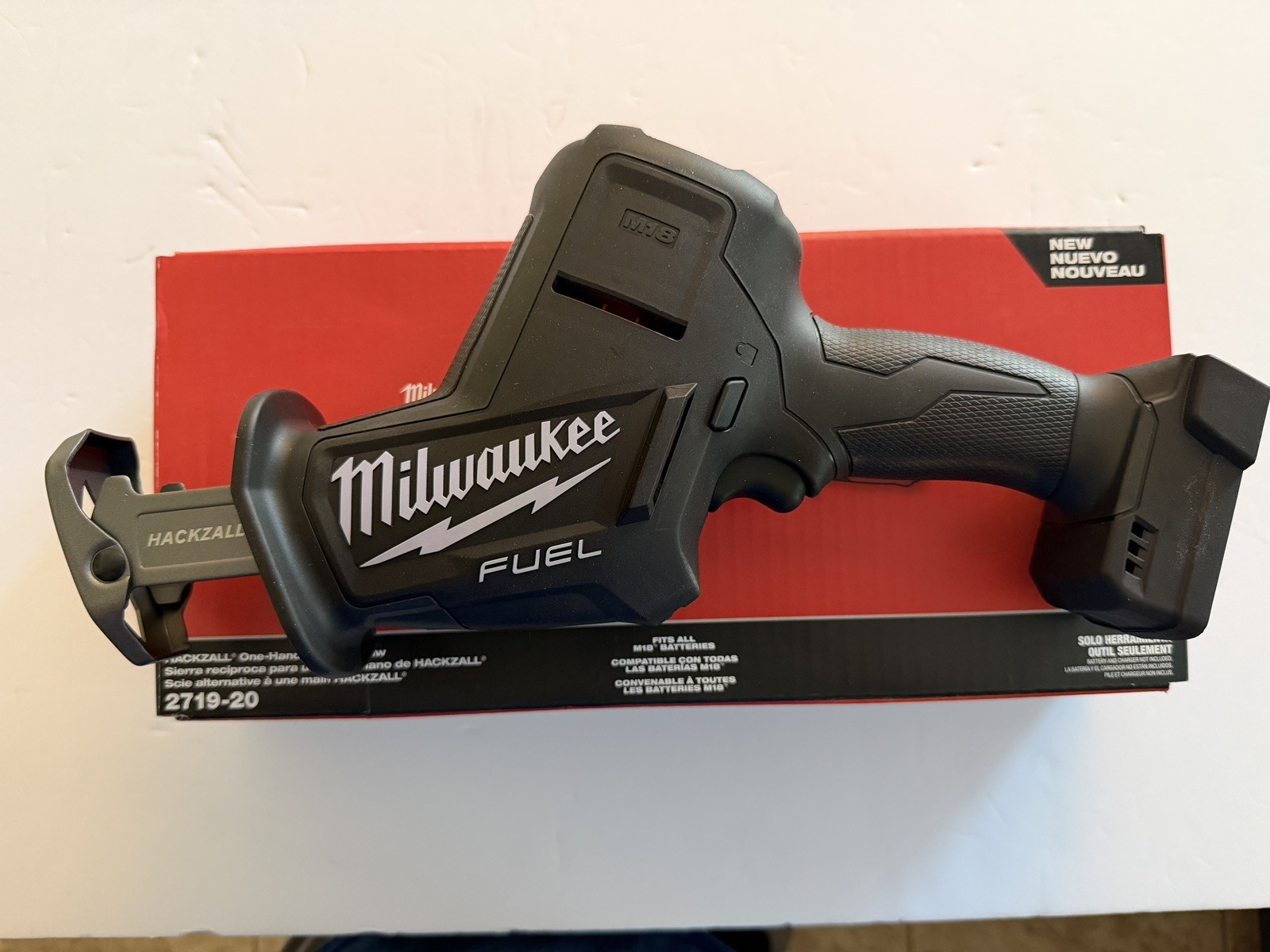 Milwaukee 2821-20 M18 FUEL 18V Brushless Cordless SAWZALL Reciprocating Saw