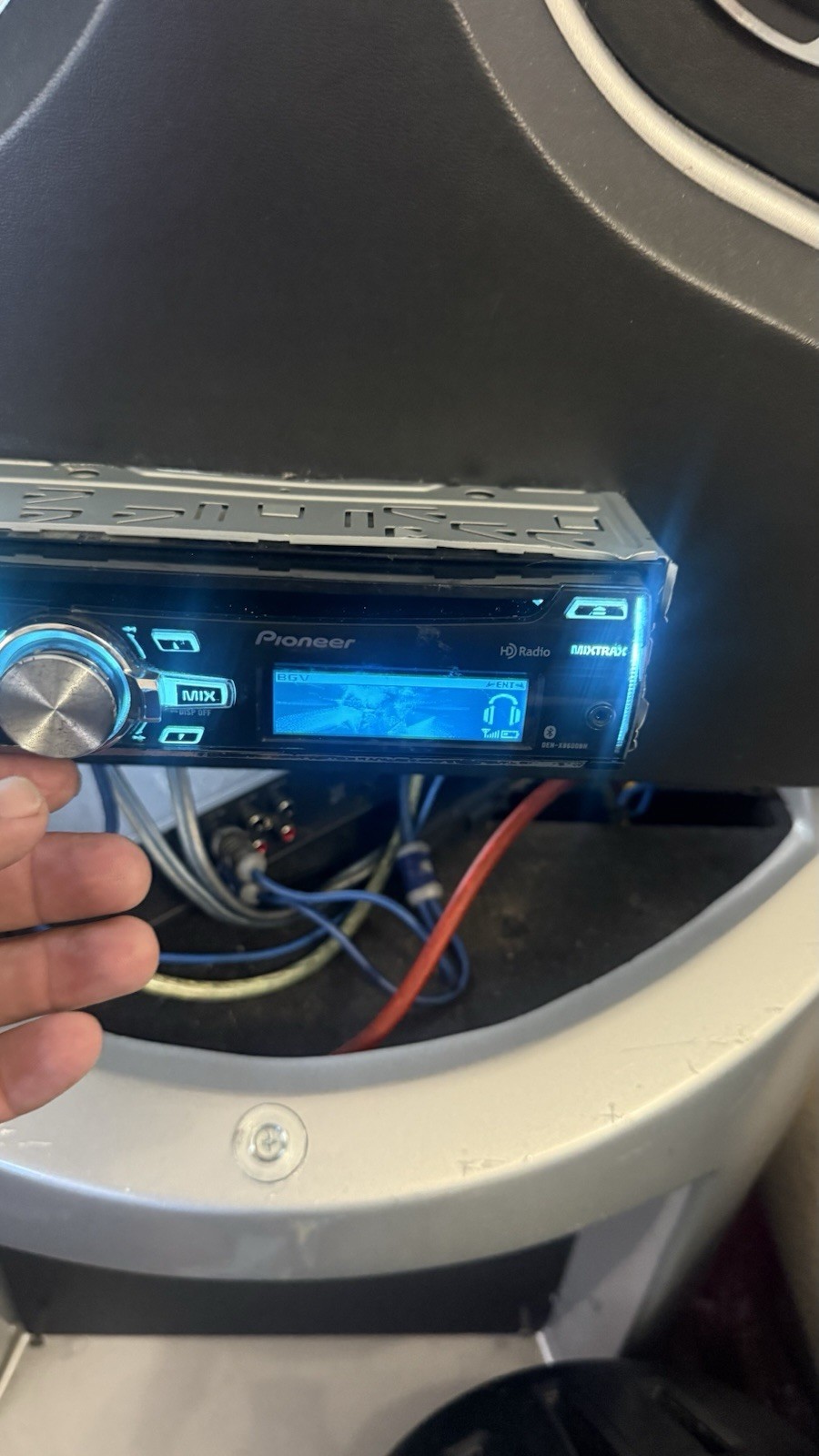 Pioneer AVH-P2400BT Double Din Bluetooth CD Car Stereo | TESTED