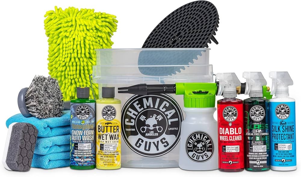Chemical Guys HOL126 14-Piece Arsenal Builder Car Wash Kit with Foam Gun & Bucket