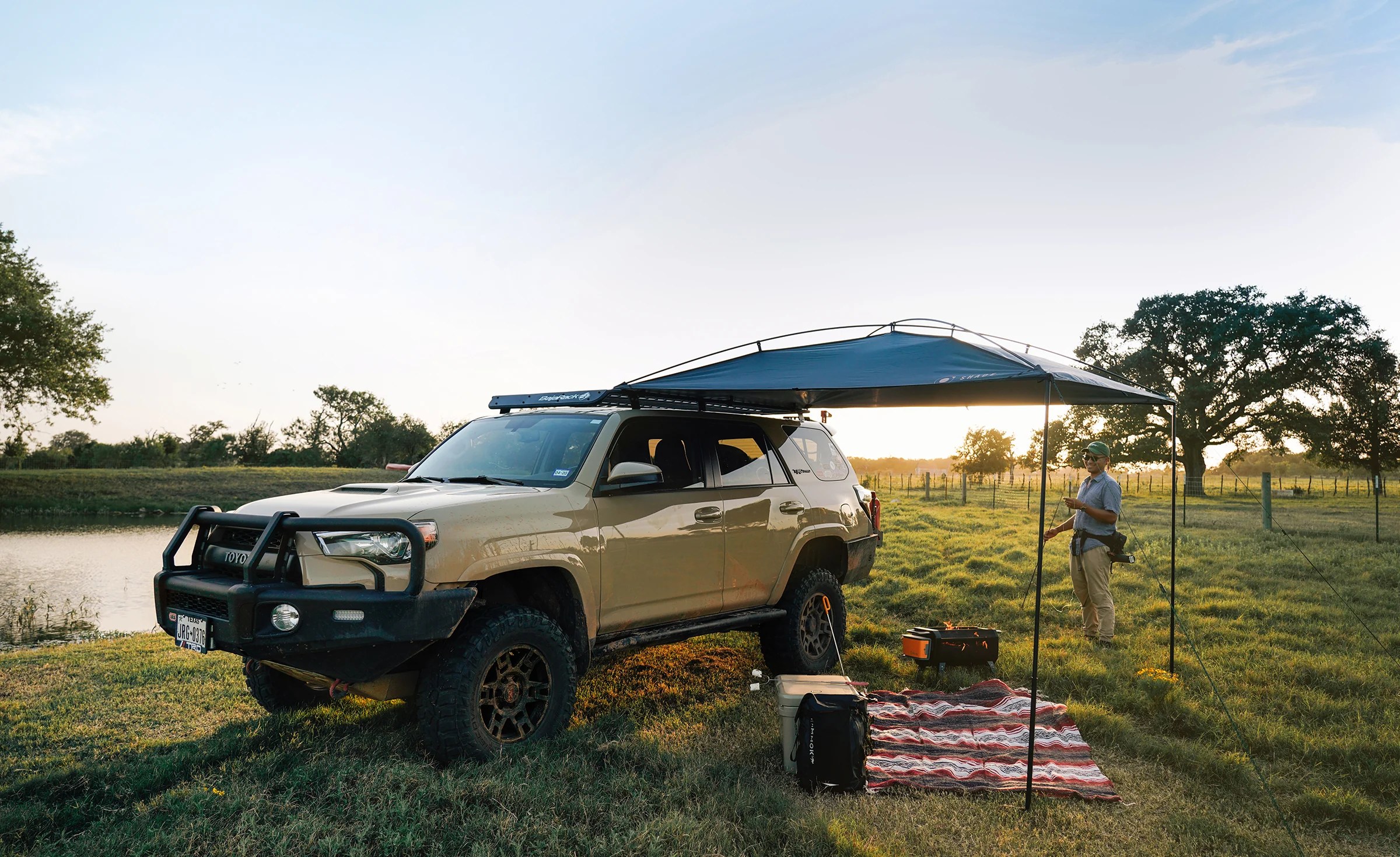 MoonShade Portable Vehicle Awning — 9' x 7'