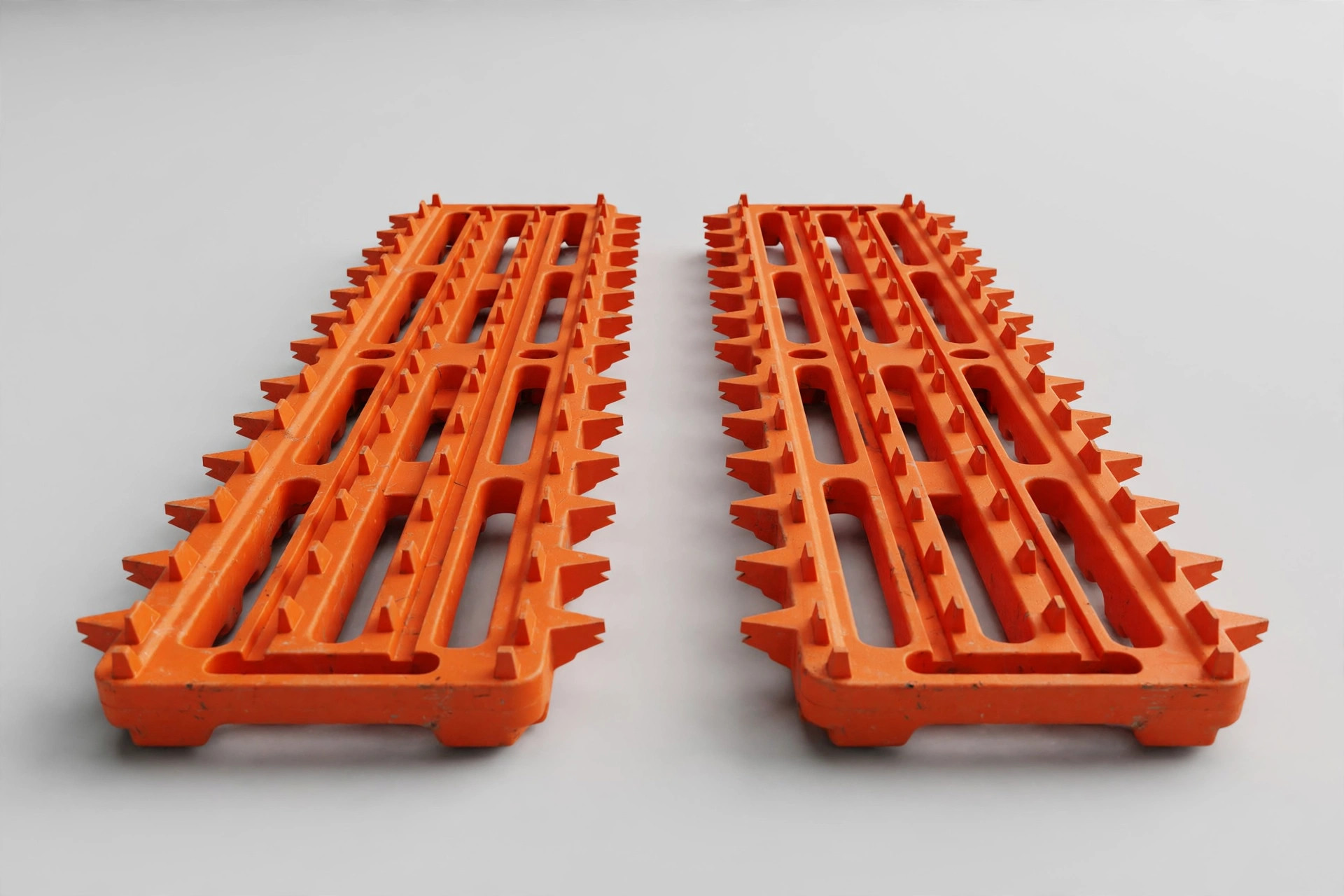 BUNKER INDUST Off-Road Traction Boards with Jack Base — Pair